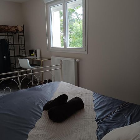 Chambre Privee Dans Une Maison Familiale Charmes (Vosges) Exterior foto