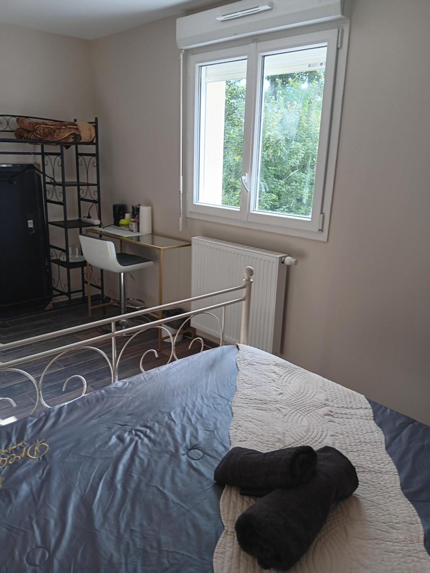 Chambre Privee Dans Une Maison Familiale Charmes (Vosges) Exterior foto